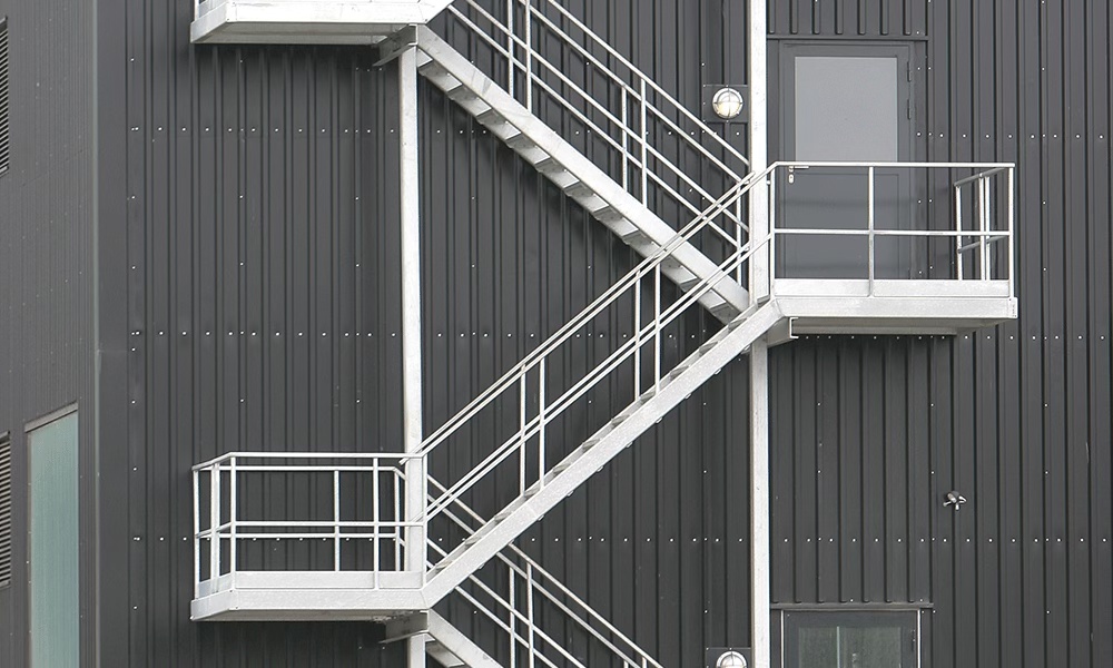 Z Tipi Yangın Merdivenleri