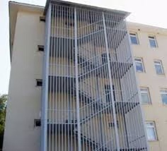 Okullarda Yangın Merdiveni