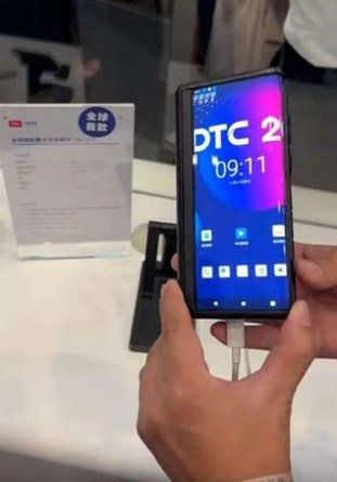 Katlanabilen-ve-genisleyen-cep-telefonu-tanitildi222