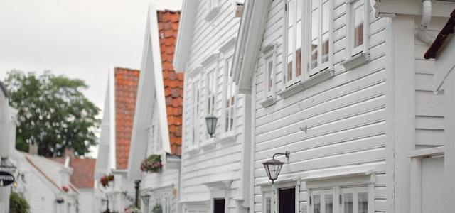 Norveç Ahşap Evleri ve Sokak